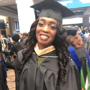 Meet your Posher, Jenise